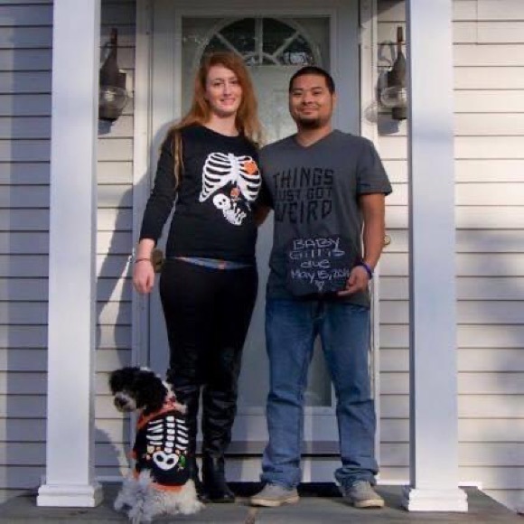 Skeleton Halloween pregnancy announcement - Picture 2 of 6